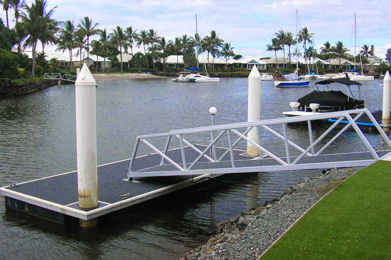 6 Reasons to Invest in a Pontoon Jetty