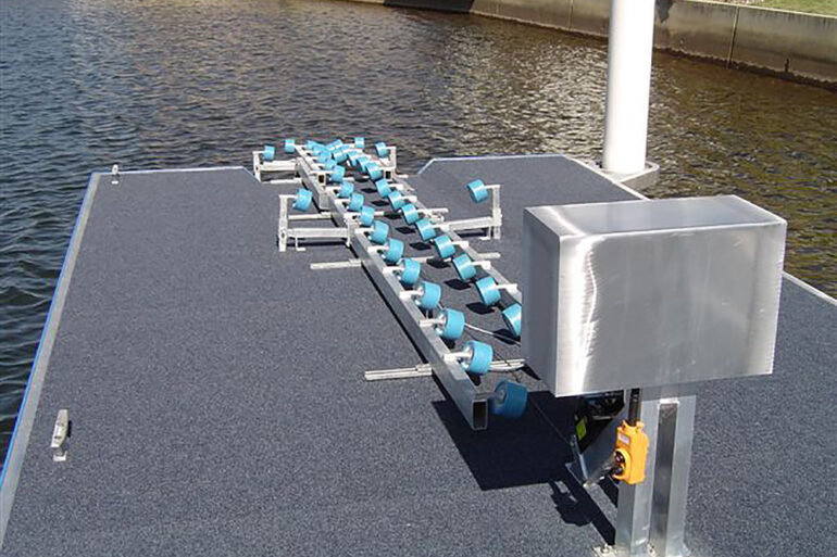 Pontoon Roller Systems – What Are They And Do I Need One?