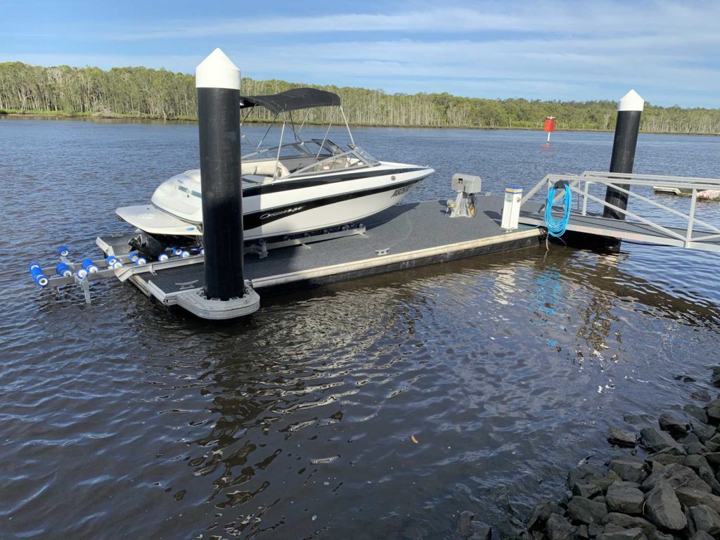 floating dock pontoon