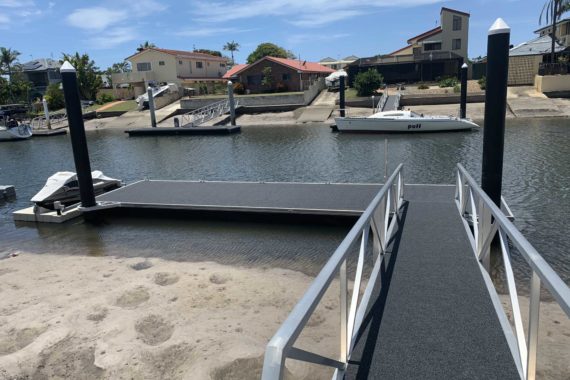 Floating Docks vs Fixed Docks