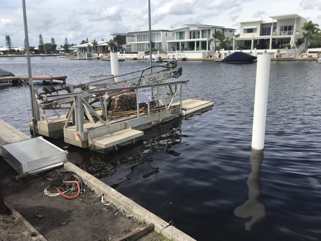 Pontoon Relocations tweed heads