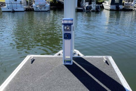 marine power water pedestal with light