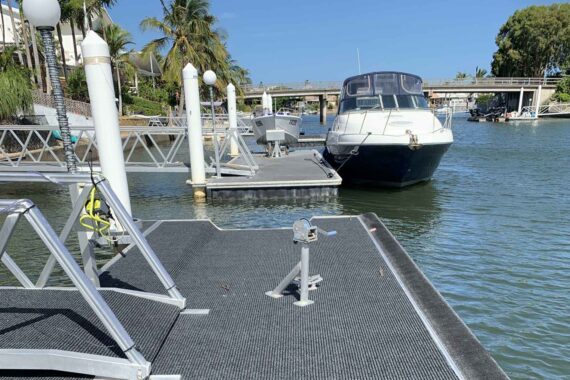 Protecting Your Boat from Dock Damage (A Comprehensive Guide)